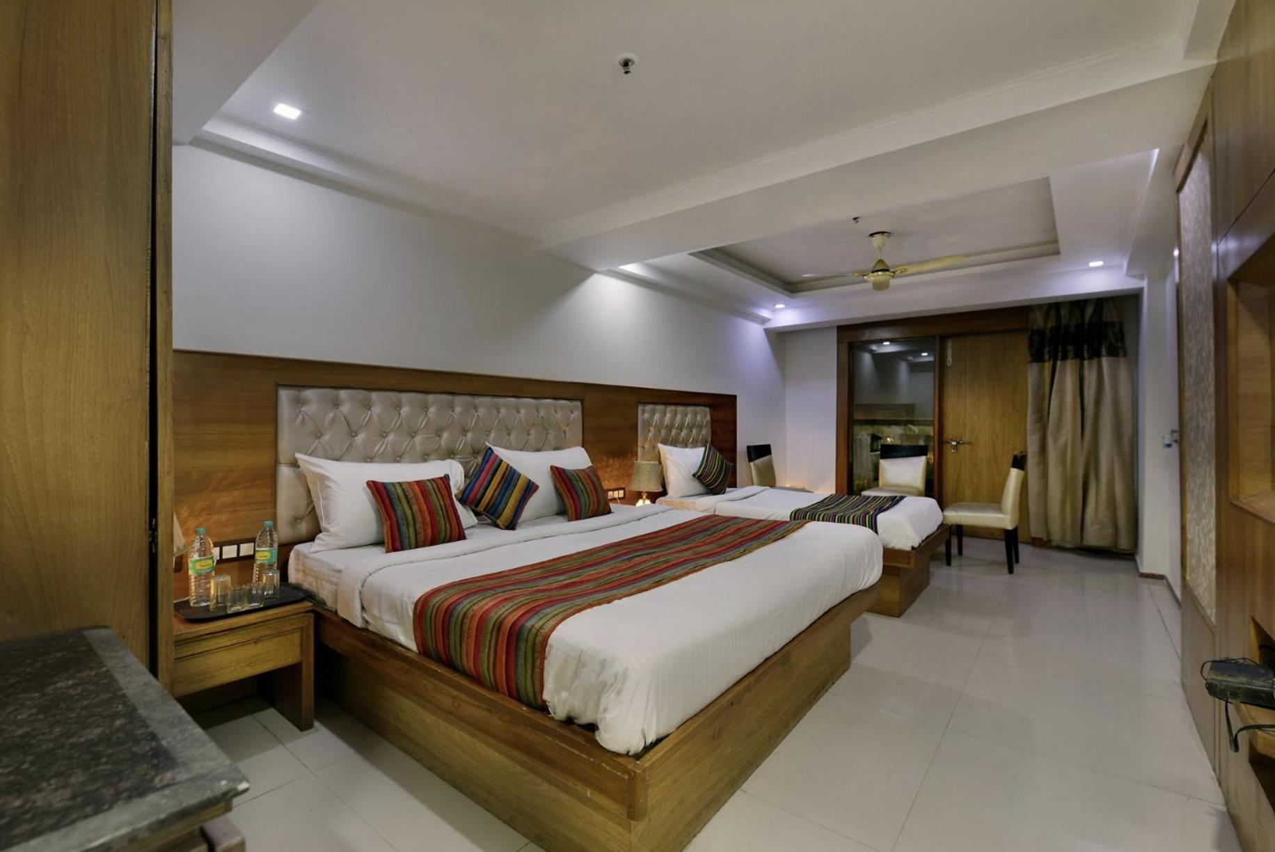 Hotel Lotus Paradise - Banquet & Dining - Near Murthal Sukhdev Rāi Exterior foto